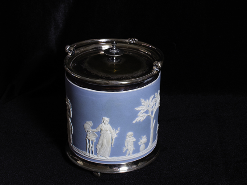 Art Leisenring’s blue cracker jar 