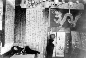 Hop Alley Decorating for Chinese New Year c1910, courtesy of DPL