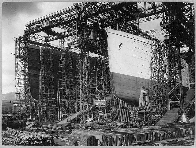 Olympic and Titanic under construction