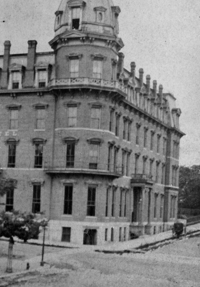 an old photo of a large building